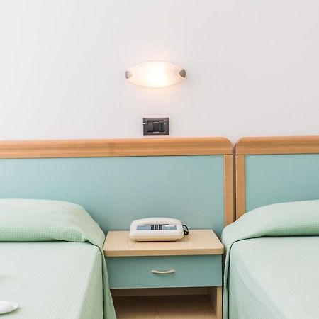 צ'סנטיקו Hotel Costaverde מראה חיצוני תמונה