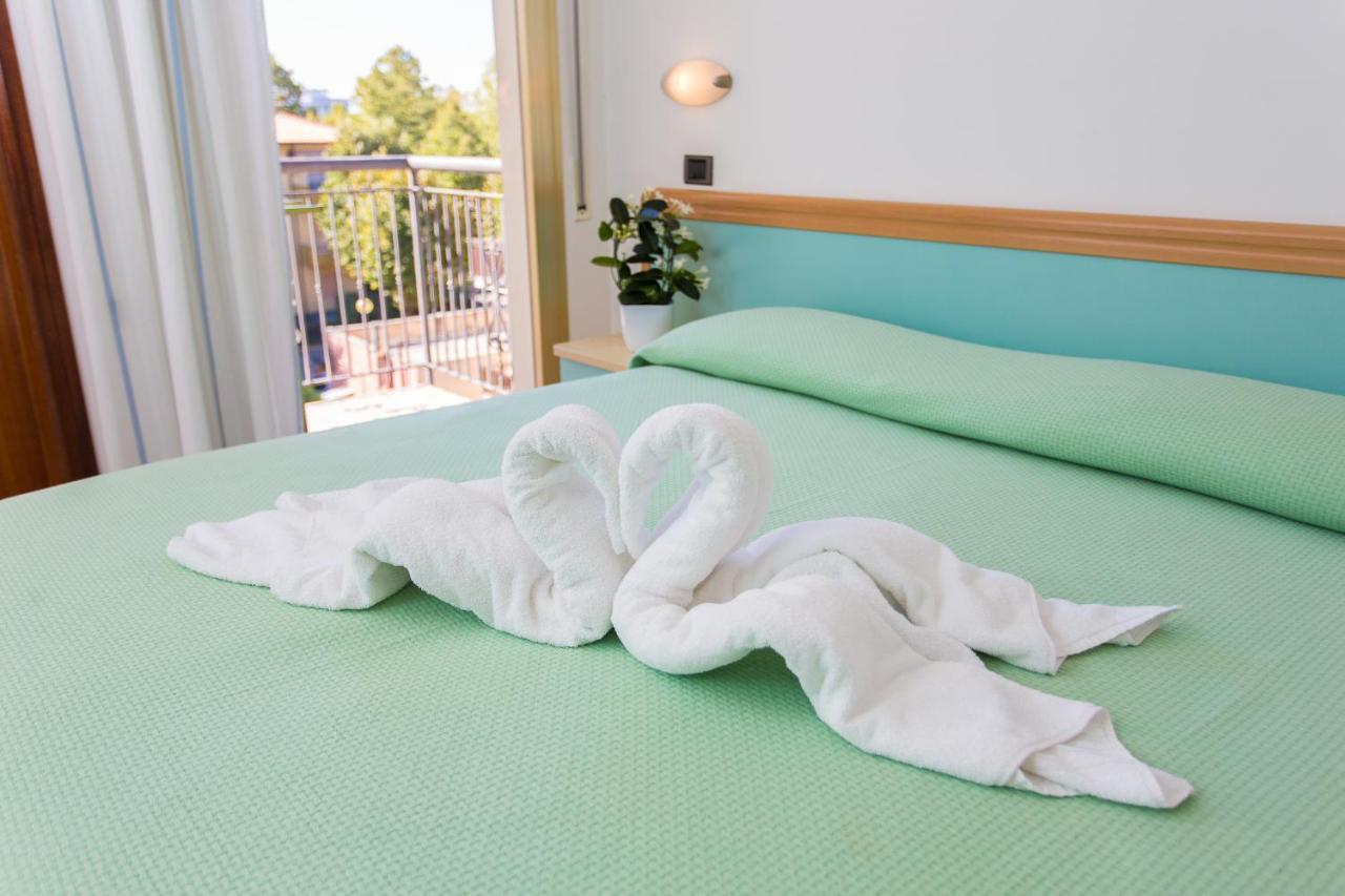 צ'סנטיקו Hotel Costaverde מראה חיצוני תמונה