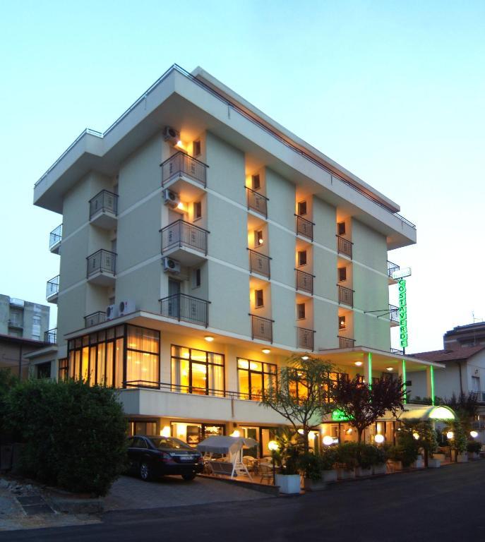 צ'סנטיקו Hotel Costaverde מראה חיצוני תמונה