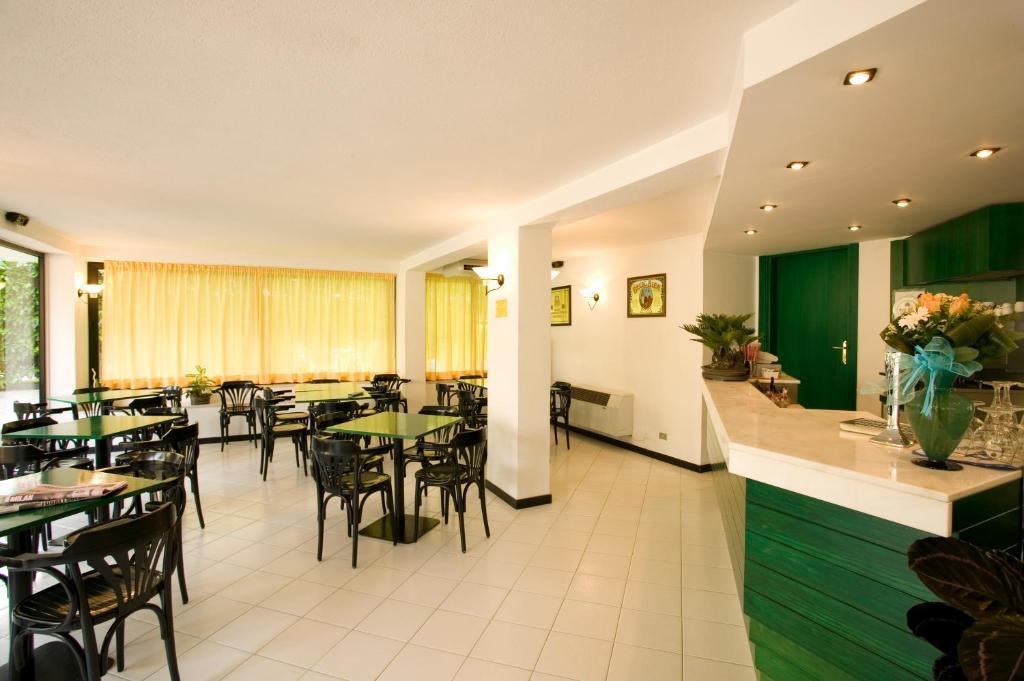 צ'סנטיקו Hotel Costaverde מראה חיצוני תמונה