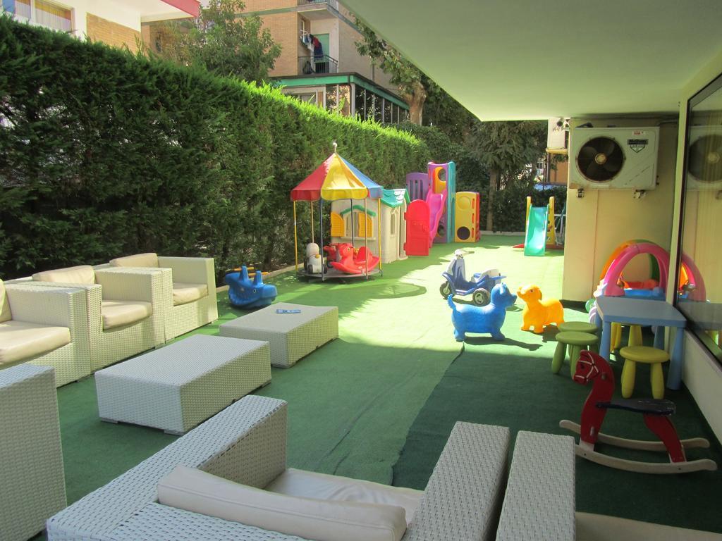 צ'סנטיקו Hotel Costaverde מראה חיצוני תמונה