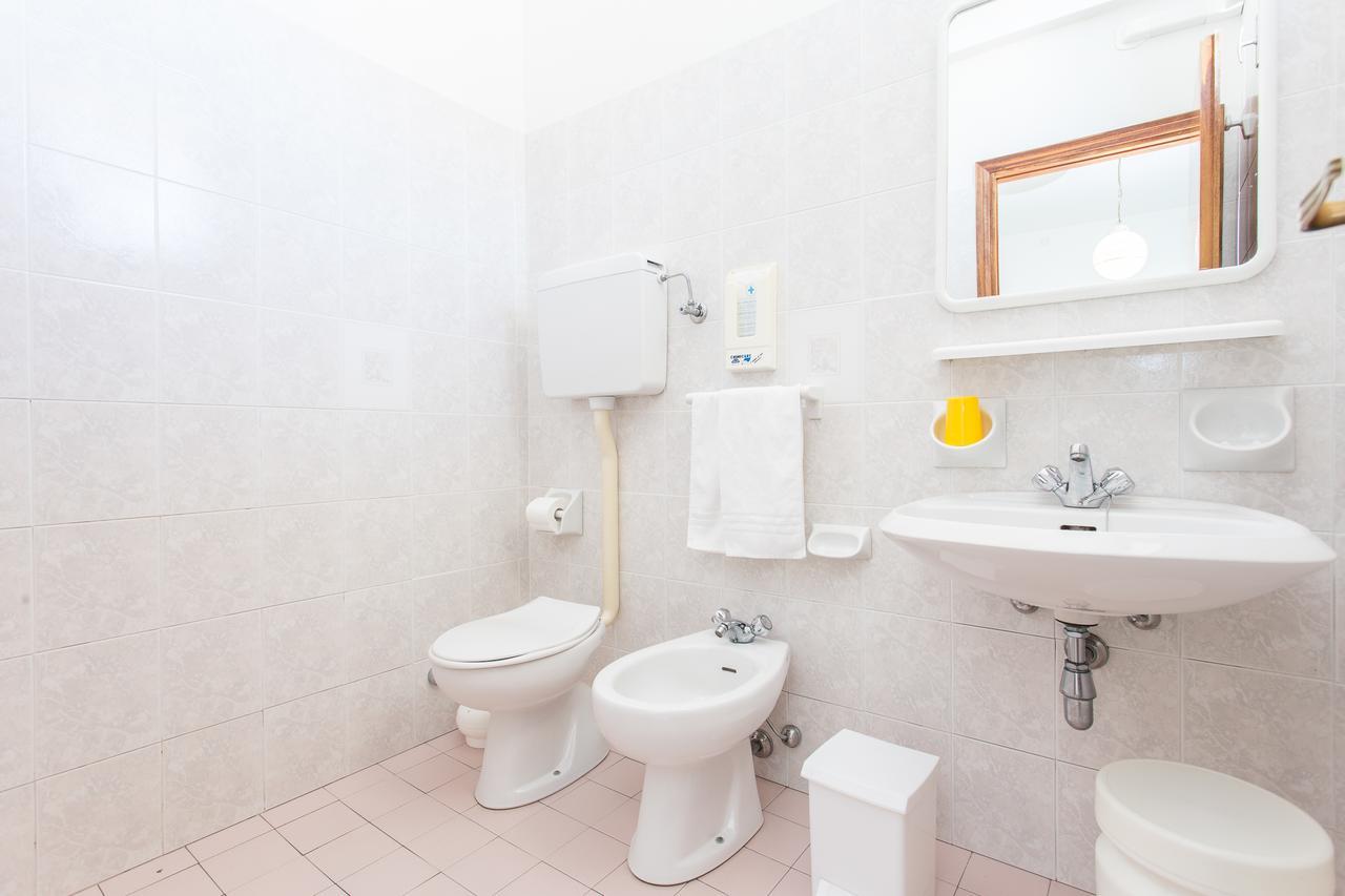 צ'סנטיקו Hotel Costaverde מראה חיצוני תמונה