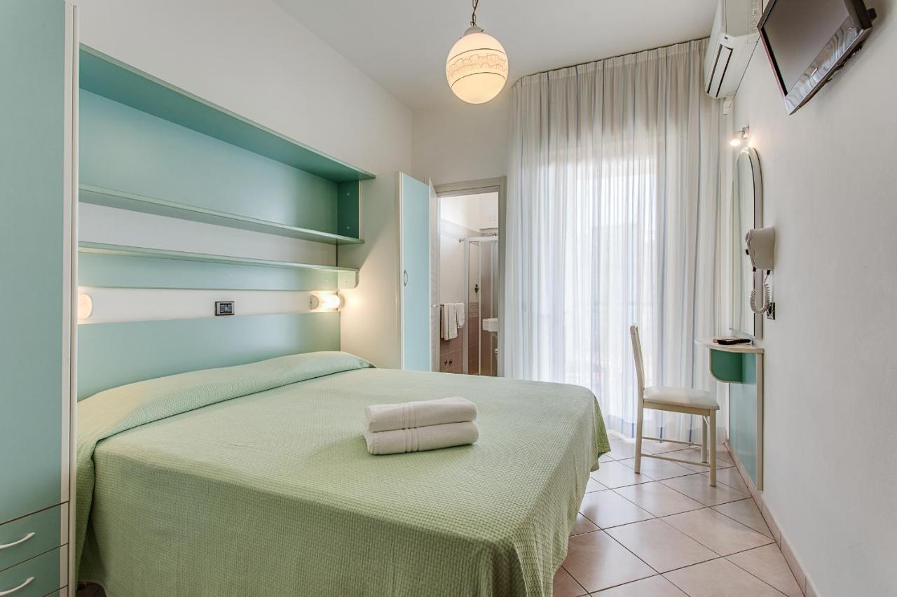 צ'סנטיקו Hotel Costaverde מראה חיצוני תמונה